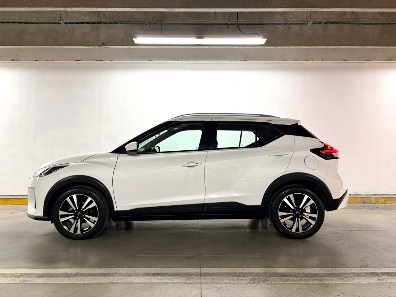 NISSAN Kicks Advance 2024