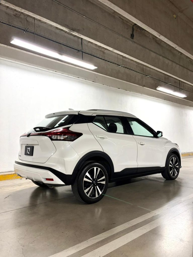 NISSAN Kicks Advance 2024