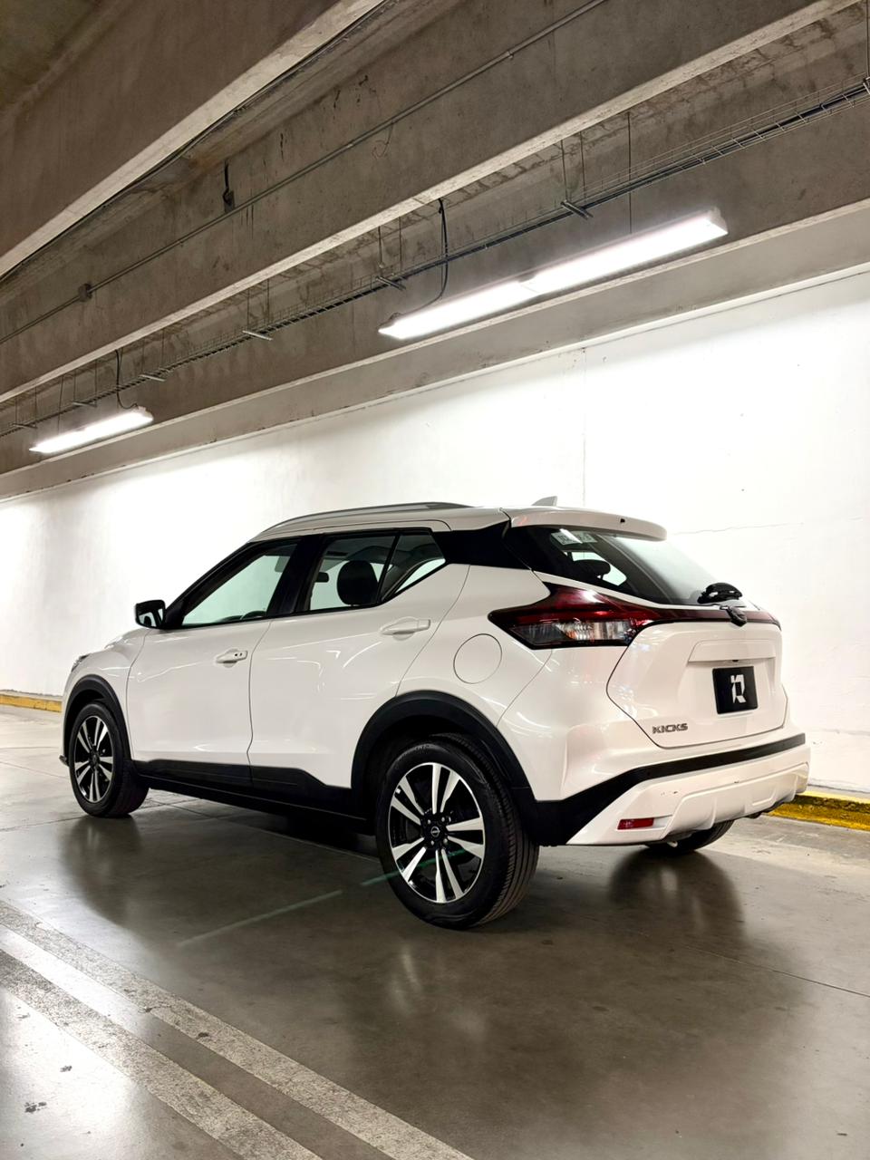 NISSAN Kicks Advance 2024