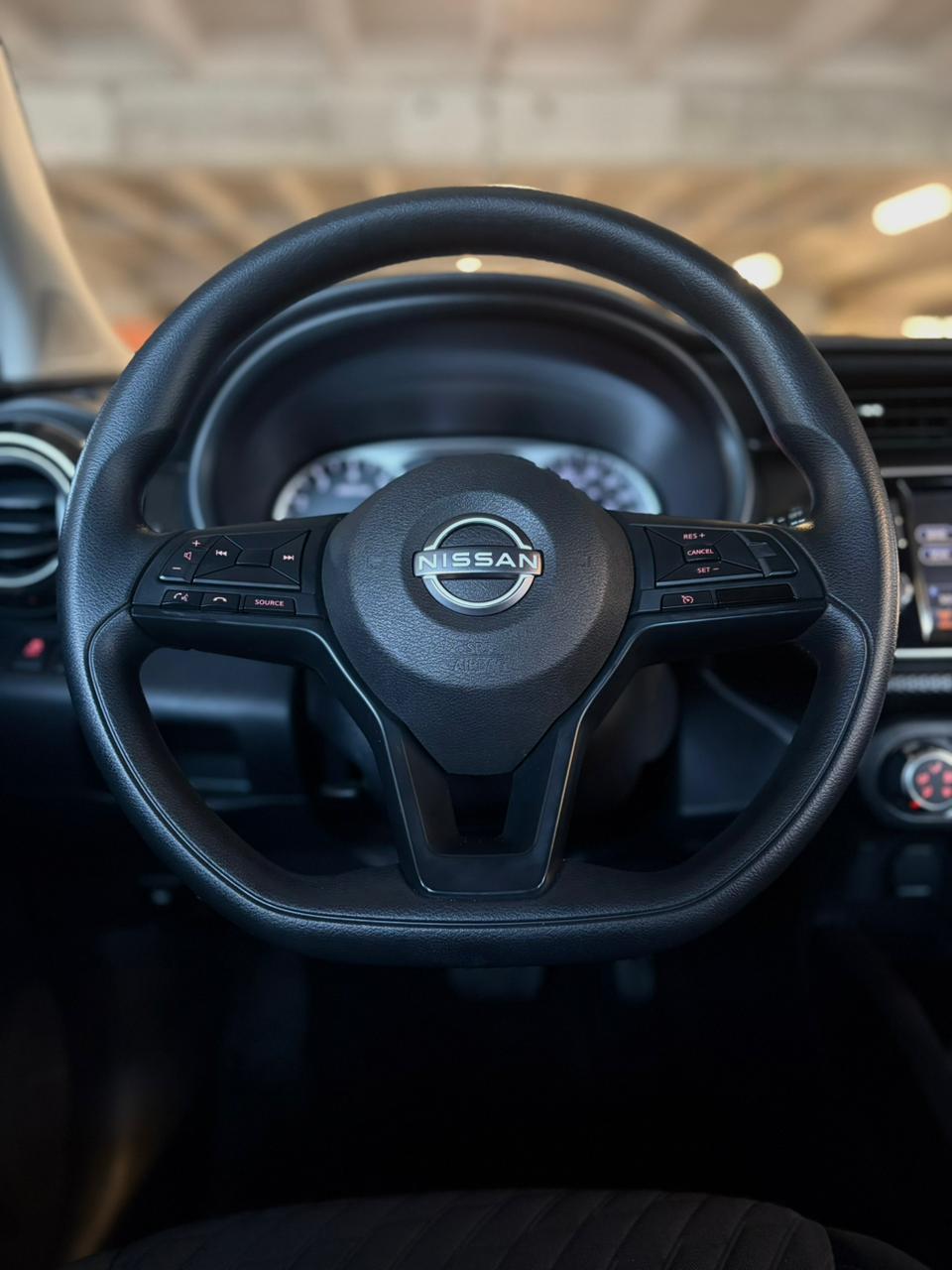 NISSAN Kicks Advance 2024