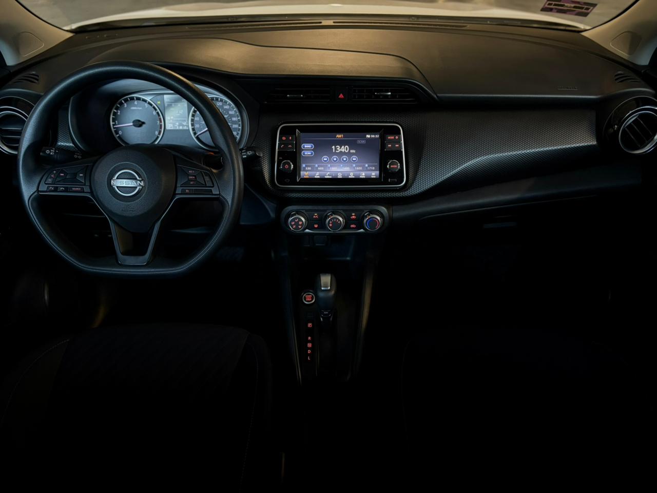 NISSAN Kicks Advance 2024