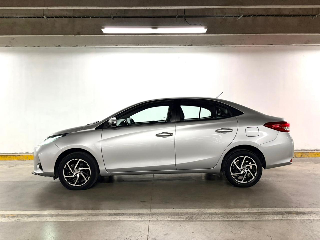 Toyota Yaris S Sedan 2022