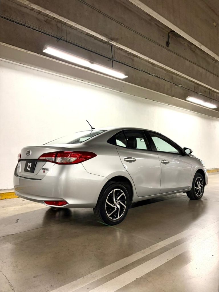 Toyota Yaris S Sedan 2022