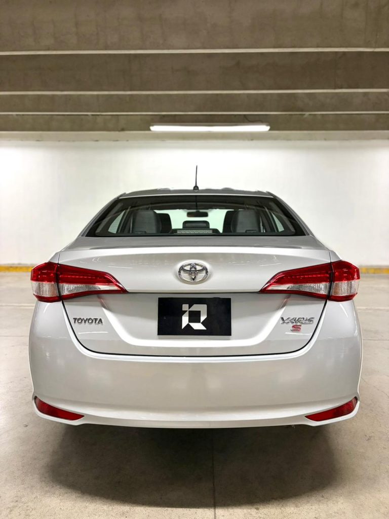 Toyota Yaris S Sedan 2022