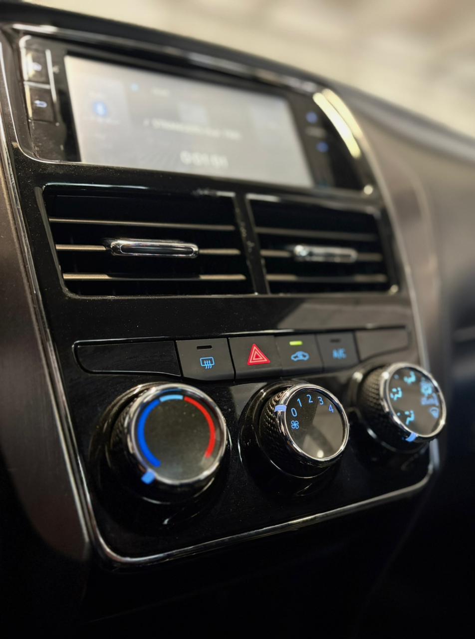 Toyota Yaris S Sedan 2022