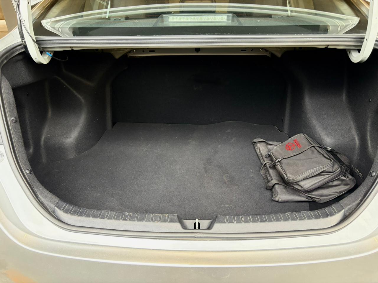 Toyota Yaris S Sedan 2022